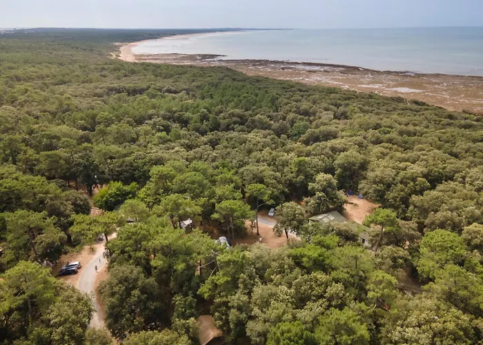 Huttopia Oleron Les Chenes Verts