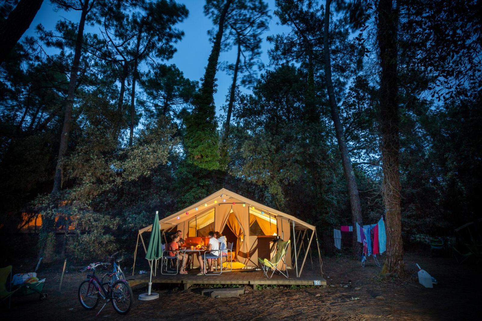 Campsite Huttopia Oleron Les Chenes Verts