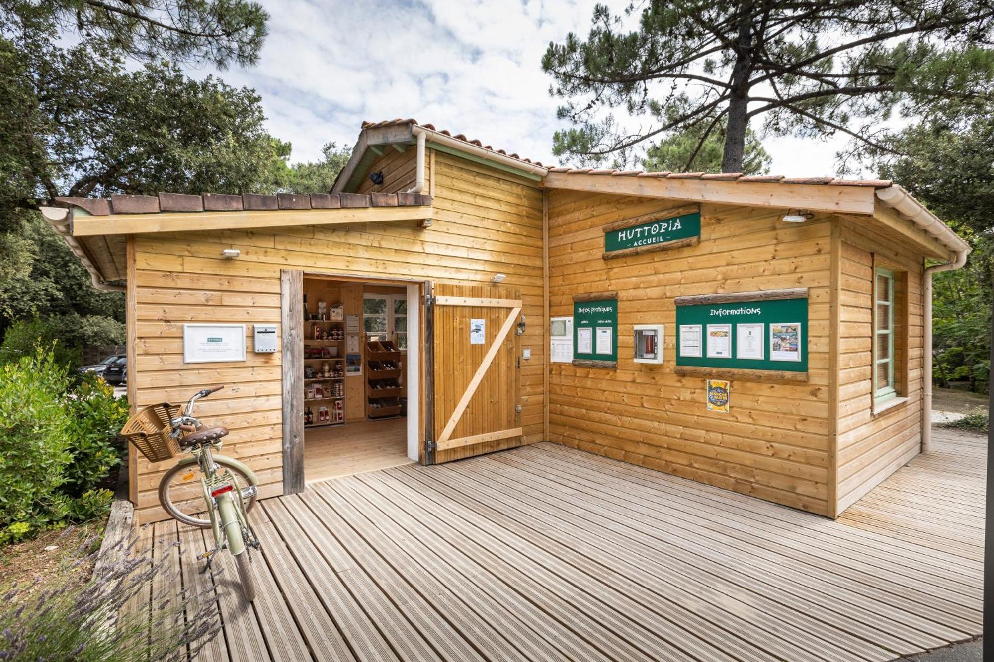 Huttopia Oleron Les Chenes Verts * Dolus-d'Oleron